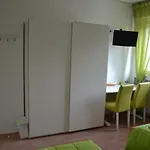 Mikeze Jakeze Triëst